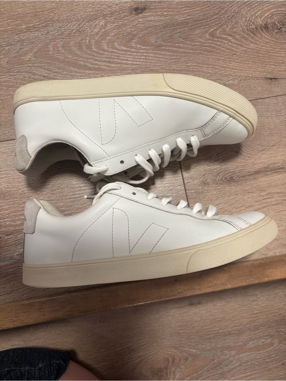 Veja White Leather Low-Top Sneakers with Cream Sole